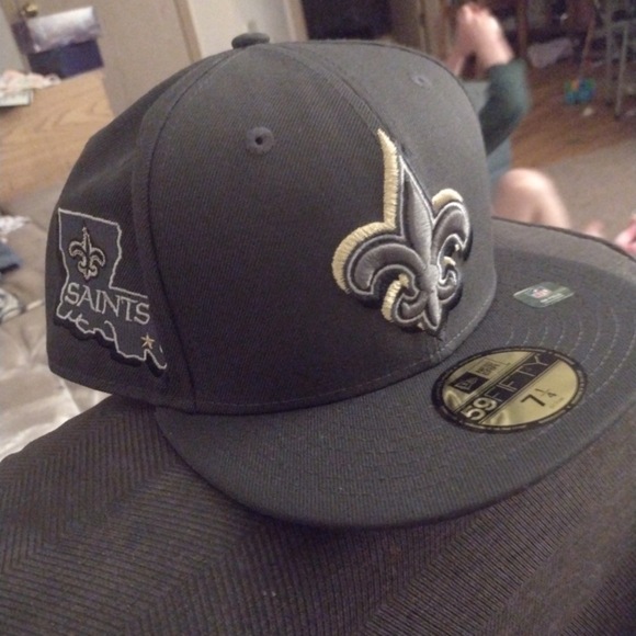 New Orleans Saints Fitted Hat NWT 7 1/4 - Picture 3 of 7